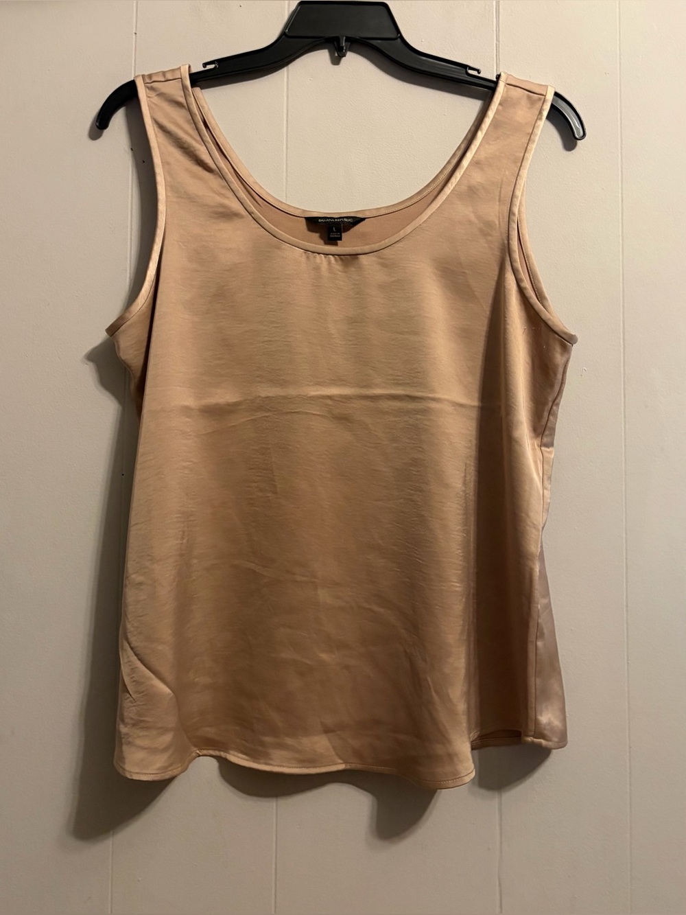 Banana Republic Tan Sleeveless Scoop Neck Camisole Silky